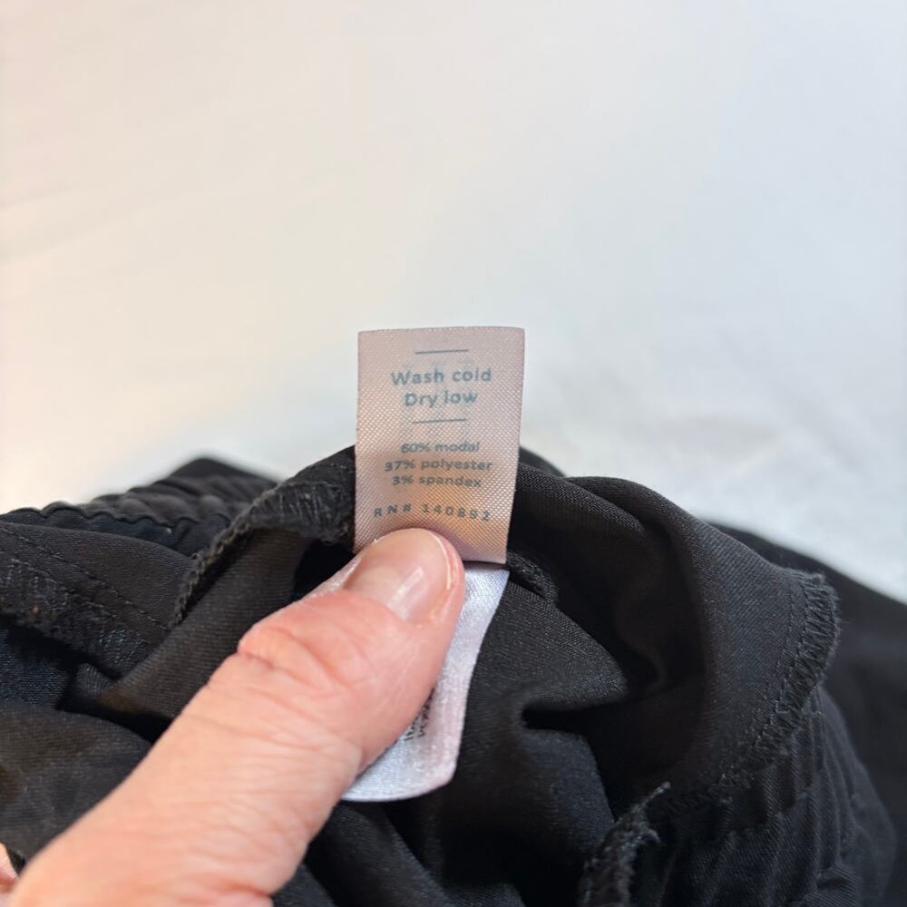 Marine Layer Alison black baggy ankle taper leg pants. Size L. boho, lightweight - Picture 4 of 5